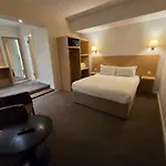 The Luton Hotel