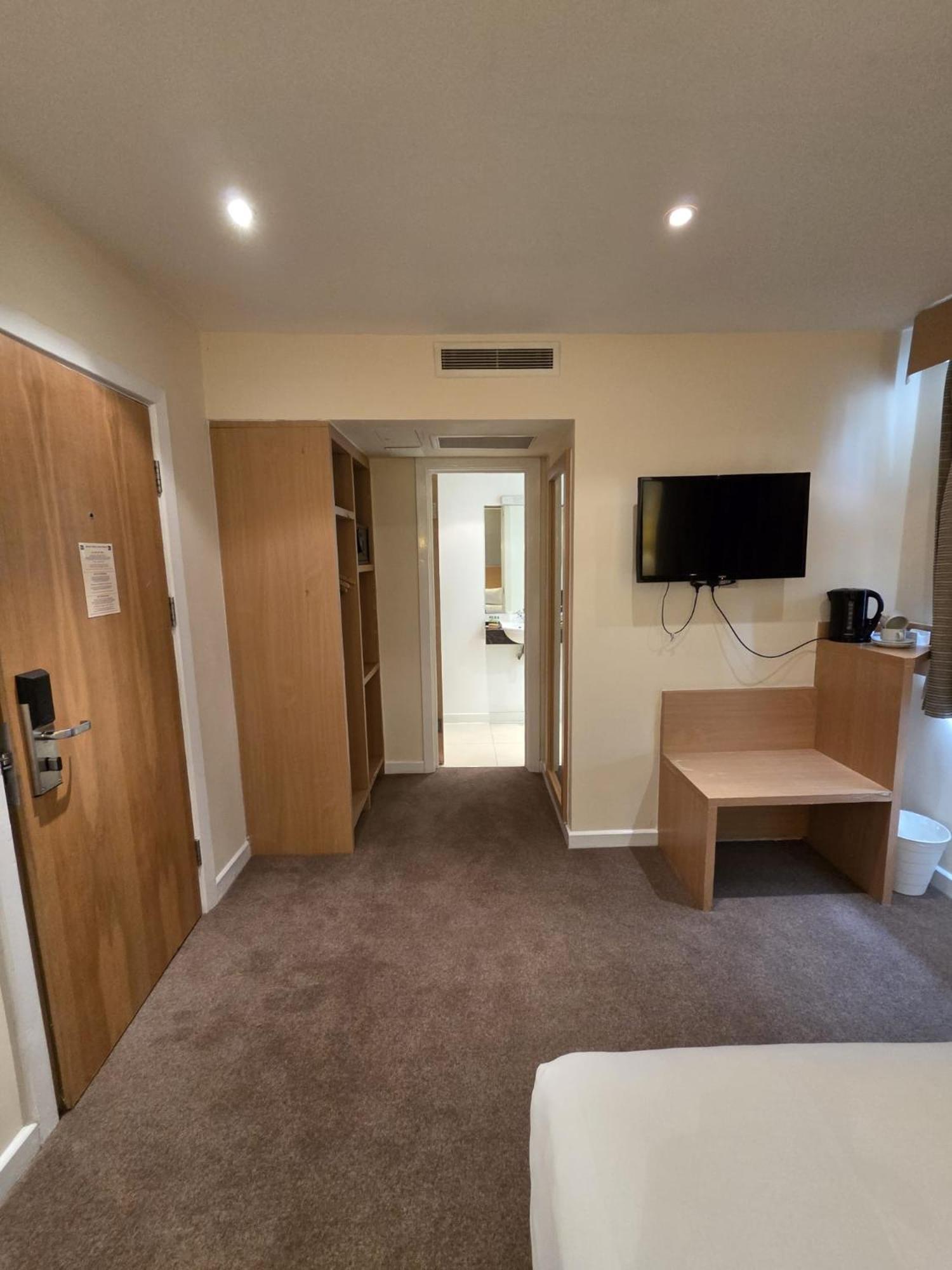 The Luton Hotel Hotel 2*