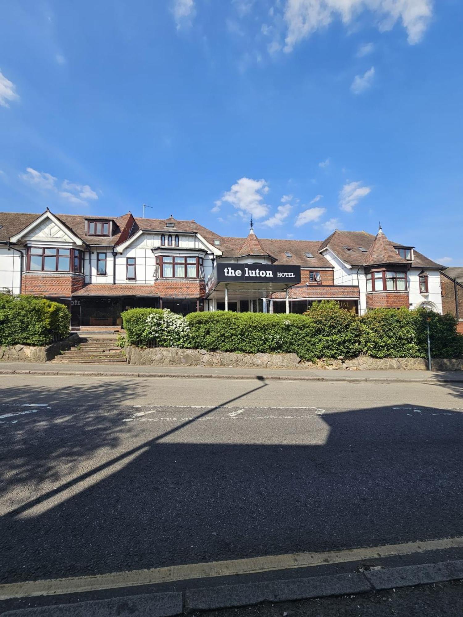 The Luton Hotel Hotel 2*